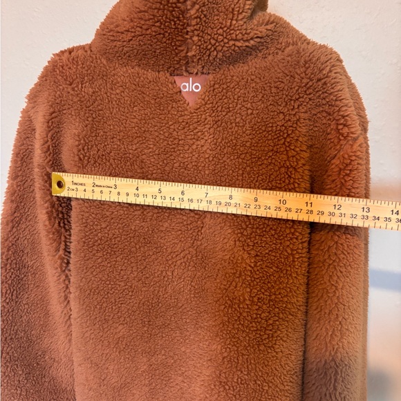 ALO Yoga Cozy Up Rosewater Teddy Sherpa Women’s Jacket Size Small - Picture 7 of 7
